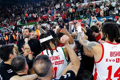 Karşıyaka Basketbol ligde kalma umutlarını sürdürdü