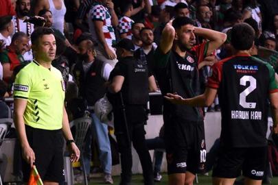 Karşıyaka'da Başkan Aygün Cicibaş'tan özür ve devam sinyali