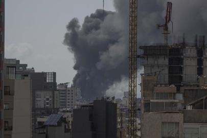 Katil İsrail'in Lübnan'ın güneyinde saldırdığı 2 gazeteciden biri hala kayıp