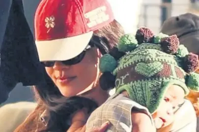 Kızıyla ilk kez görüntülendi