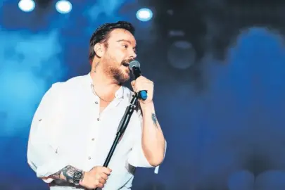 Marşımıza mehteri koydum sırt mı çevireceksiniz?