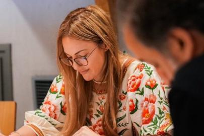 Meryem Uzerli ve Halit Ergenç yıllar sonra bir arada! Okuma provası yapıldı