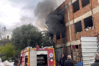 Metruk bina yangını sonrası muhtardan 'restorasyon' çağrısı