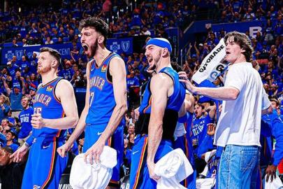 NBA play-off'larında Thunder, Suns'ı 35 sayı farkla yenerek seride 1-0 öne geçti