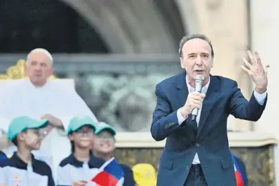 Oscar ödüllü İtalyan oyuncu Roberto Benigni: Siz insan değilsiniz