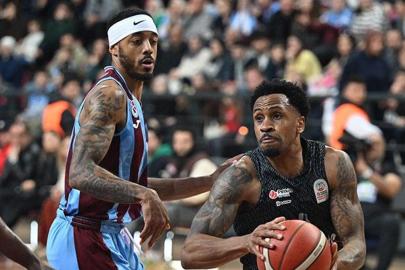 Petkimspor deplasmanda Trabzonspor'u devirdi