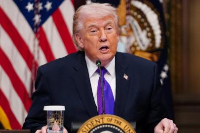 Trump: ABD ordusu, İran'da geriye kalanları yok etmeye henüz başlamadı