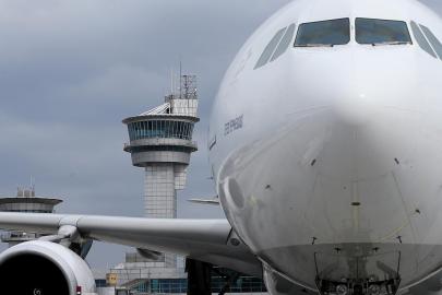 Avrupa'daki jet yakıtı sıkıntısı uçaklarda kullanılan yakıt türünü değiştiriyor
