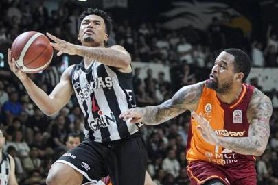 Beşiktaş derbide Galatasaray'ı devirdi, yarı finale yükseldi! Beşiktaş - Galatasaray maçı sonucu: 71-68