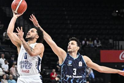 Final serisi ikinci maçında Anadolu Efes, Türk Telekom'un konuğu