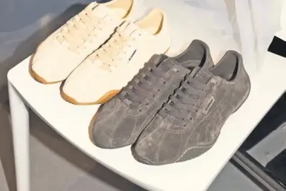 Moda tasarımcıları spor ayakkabılara el attı