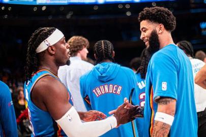 NBA'de Thunder, Batı Konferansı finaline yükseldi