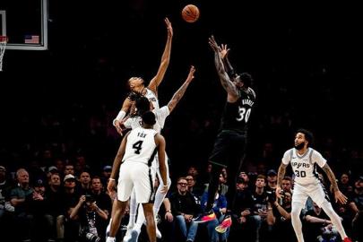NBA'de Timberwolves'u yenen Spurs, seride 2-1 öne geçti