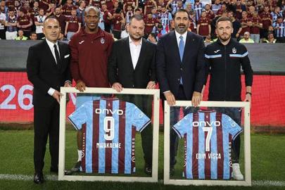 Nwakaeme ve Visca son kez... Trabzonspor'dan iki futbolcuya plaketli veda