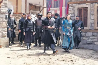 Sarayda dengeler sarsıldı!
