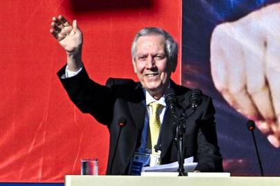 Bakan Bak Aziz Yıldırım'ı tebrik etti
