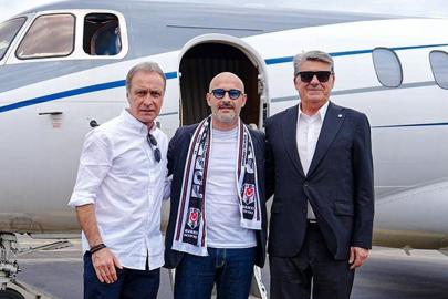 Beşiktaş'ta teknik direktör operasyonu tamamlandı! Vincenzo Italiano İstanbul'a geldi ilk açıklamayı yaptı: Başlamak için sabırsızlanıyorum