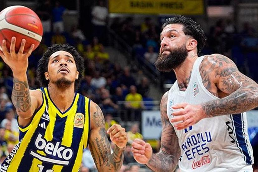 Derbi nefes kesti, Fenerbahçe'den inanılmaz geri dönüş! Fenerbahçe Beko - Anadolu Efes maç sonucu 60-59