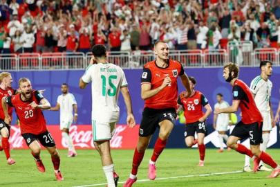 Gol düellosunda kazanan çıkmadı! İran'ı etkileyen sonuç | Cezayir - Avusturya maç sonucu: 3-3