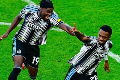 Beşiktaş'ın gündemindeki Joe Willock'tan Liverpool'a gol... (ÖZET) Newcastle United - Liverpool maç sonucu 2-2