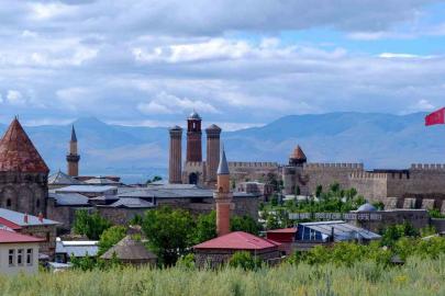Erzurum’da dijitalleşmenin kadın girişimcilerin başarıları üzerindeki etkisi araştırıldı
