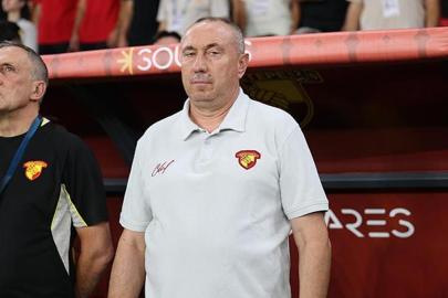 Göztepe'de Stanimir Stoilov Kocaelispor maçında ilkleri yaşamak istiyor
