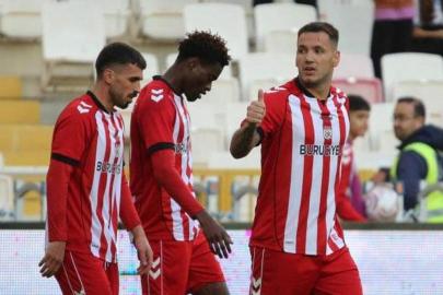 Sivasspor lige farklı galibiyetle döndü... Sivasspor - Pendikspor maç sonucu 4-1